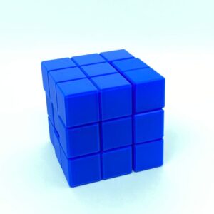 Soma Cubos azul montado formando cubo 3D completo